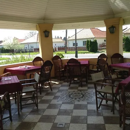 Fonix Fogado Penzion 3*